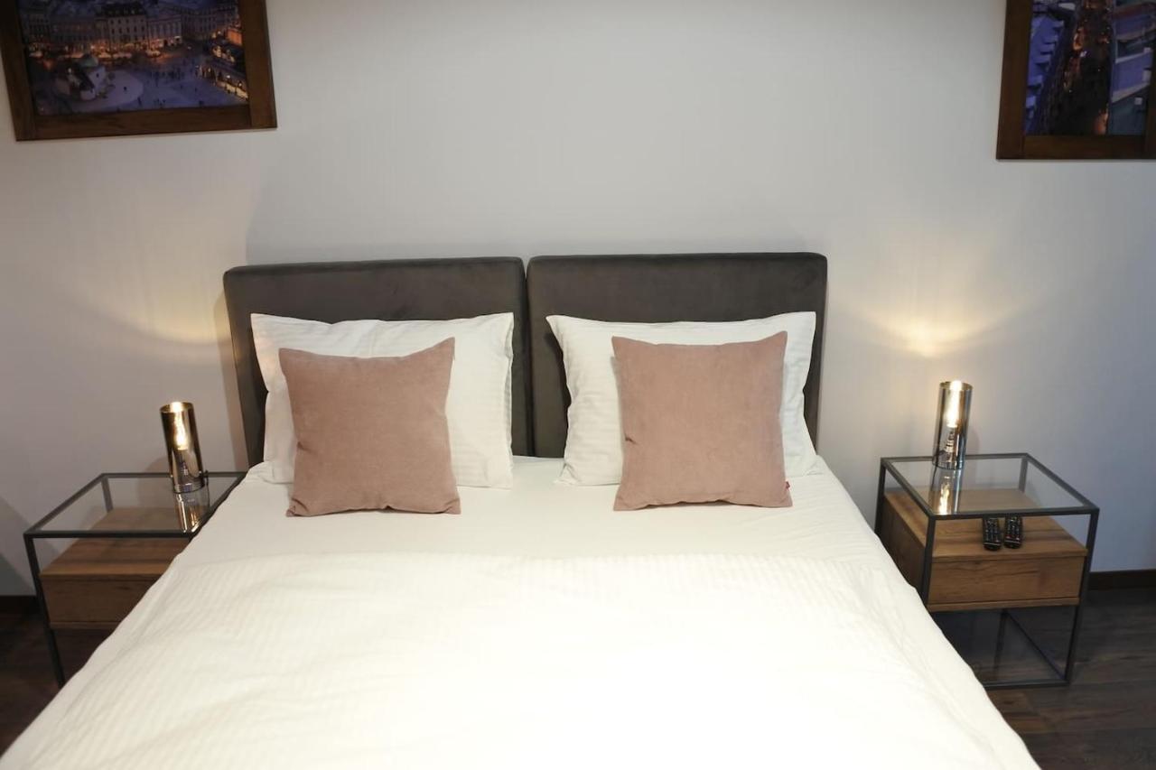 Boutique 108 - Old City, Luxury Apt. With A Garage Cracovia Esterno foto